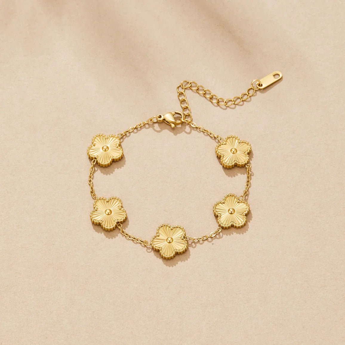 Golden Clover Flower Bracelet - Creovoxa