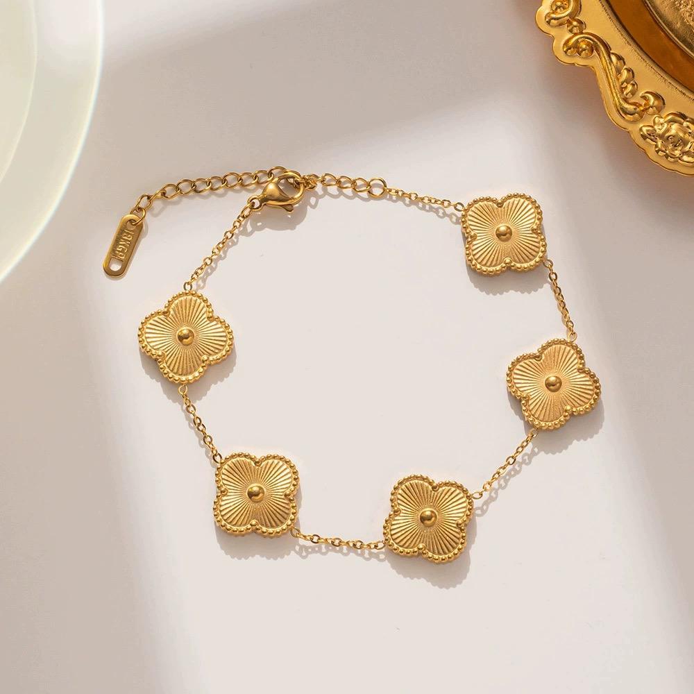 Golden Clover Flower Bracelet - Creovoxa